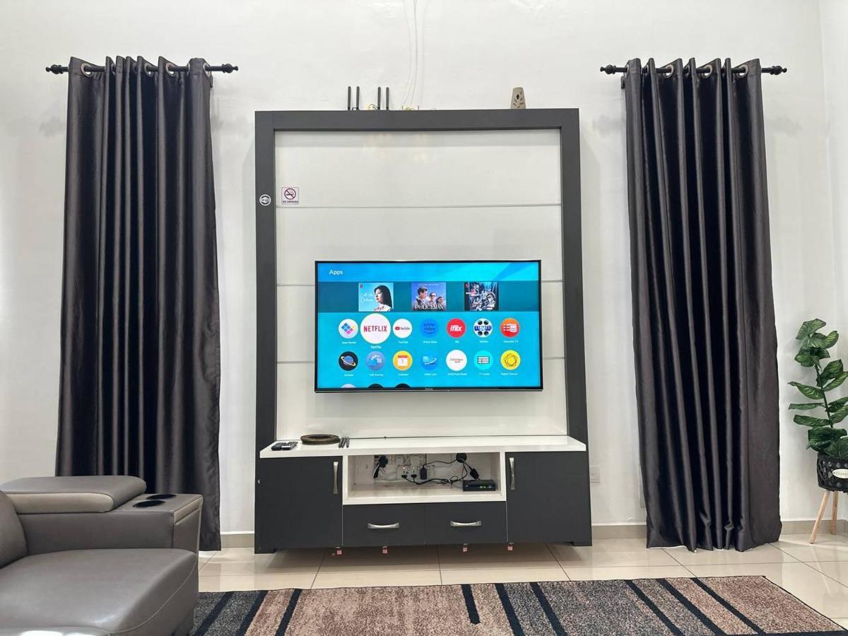 Bandar Melaka Family Bungalow Private Pool Bbq Wifi Netflix Exterior foto